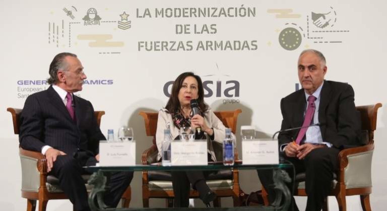 Margarita Robles liga la modernización de España a la modernización de las Fuerzas Armadas