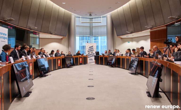 La injerencia de Rusia en la Unión Europea, analizada en el Parlamento Europeo