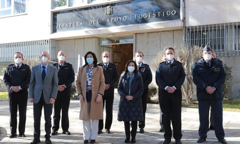 La ministra de Defensa ensalza la figura de la Armada española en el ámbito nacional e internacional